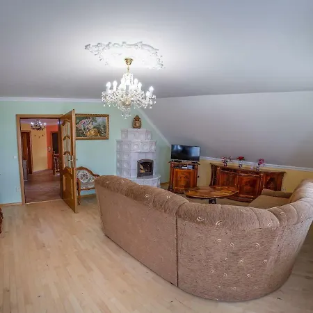 Apartma Ajda * Komenda