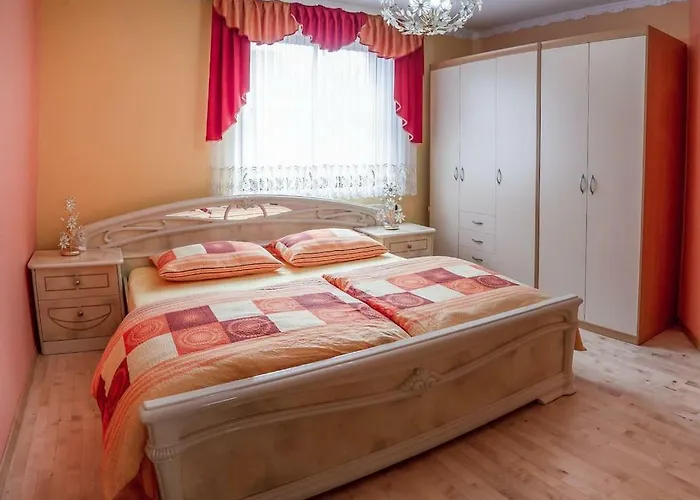 Apartma Ajda Komenda